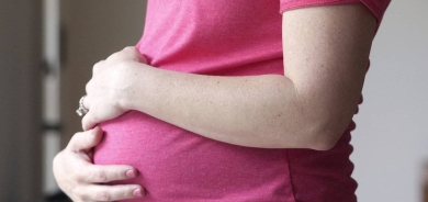 مضاعفات الحمل قد تعرض طفلك لأمراض القلب