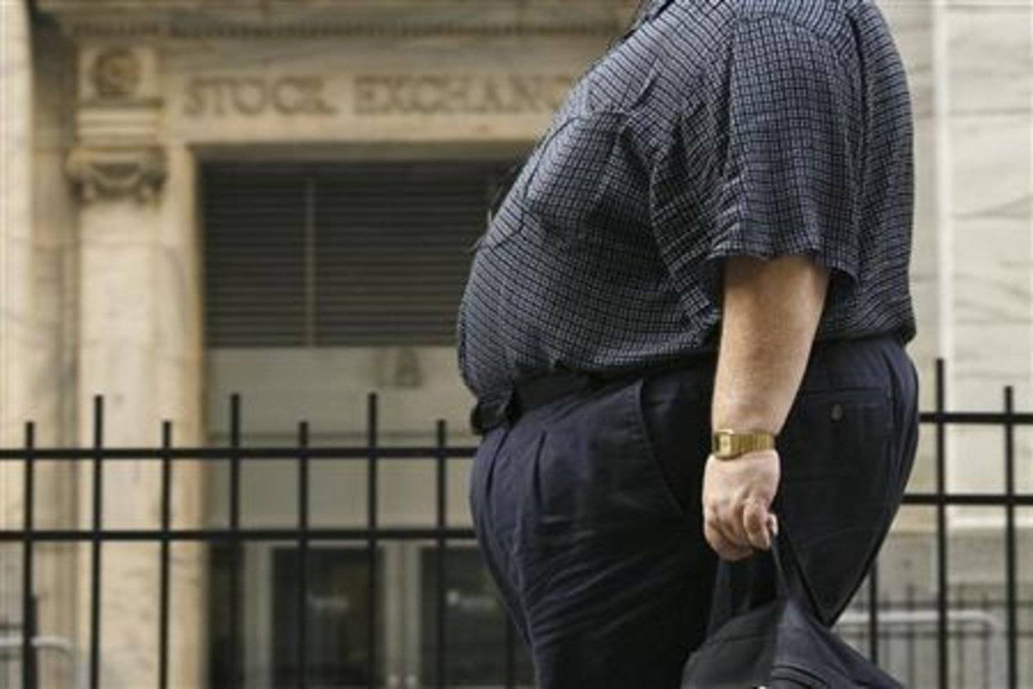 الرجال أكثر عُرضة من النساء لزيادة الوزن بعد الزواج