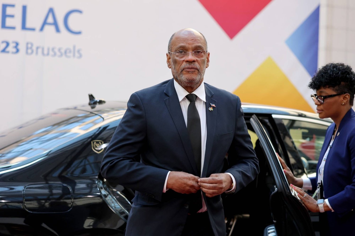 أزمة العصابات تجبر رئيس وزراء هايتي على الاستقالة