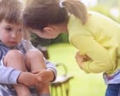 التعاطف مع الآخرين يظهر في السنة الثانية من عمر الأطفال