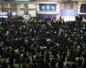 تجمُّع عشرات آلاف الأشخاص في طهران لحضور مراسم تشييع رئيسي