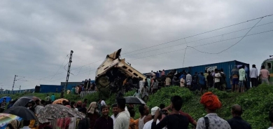 خمسة قتلى على الأقل في تصادم قطاري ركاب وبضائع بشرق الهند