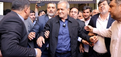 «نتائج أولية»: الإصلاحي بزشكيان يتقدم في الجولة الثانية من انتخابات الرئاسة الإيرانية