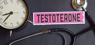 أكثر من مجرد هرمون... لماذا «التستوستيرون» مهم للرجال والنساء فوق الخمسين؟