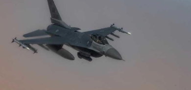 الجيش الأميركي يعلن تدمير صاروخين ومسيرات للحوثيين