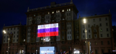 بعد حجب «يوتيوب» لقنوات روسية... مظاهرة أمام السفارة الأميركية في موسكو
