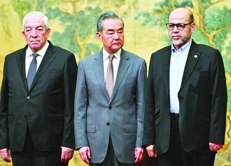 «اتفاق بكين»: تأكيد شرعية لعباس... و«مظلة لحماس»