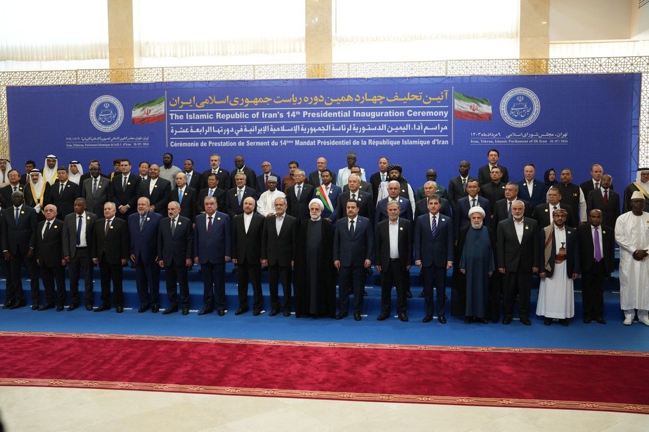 نيجيرفان بارزاني يشارك في مراسم أداء اليمين للرئيس الإيراني الجديد