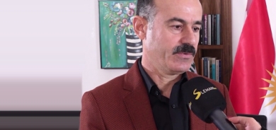 د.سەلام عەبدولكەریم  مامۆستای زانكۆ لە سلێمانی:     هاوپەیمانیی حوكمڕان «ئاك پارتی و مەهەپە» لەگەڵ سەرۆكی هەر دوو پارتەكە هاودەنگ و كۆكن لەسەر چارەسەری ئاشتییانەی كێشەی كورد