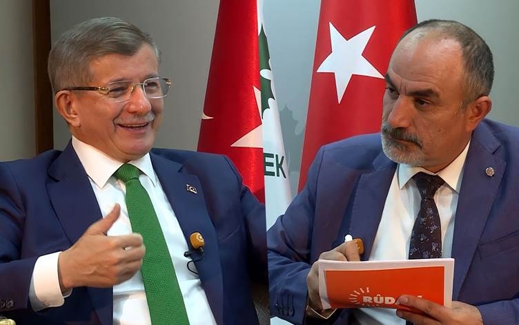 HEVPEYVÎN - Ahmet Davutoglu: Min Alaya Kurdistanê li Enqereyê bilind kir