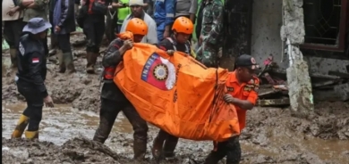 Li Endonezyayê ji ber pêkhatina lehî û hezazê 27 kes mirin