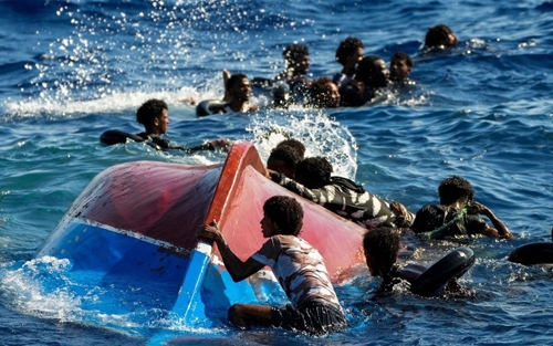 بەهۆی نوقمبوونی بەلەمی کۆچبەران لە نزیک یۆنان پێنج کەس گیانیان لەدەستدا