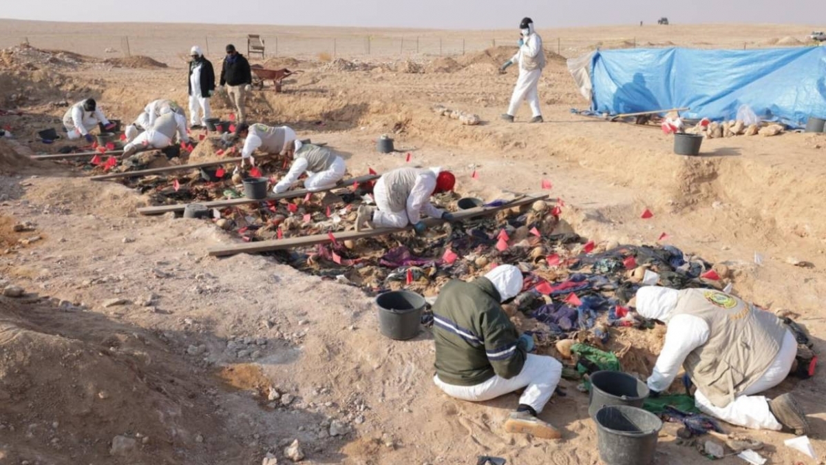 Mass Grave of 150 Kurdish Women and Children Unearthed in Samawah Desert