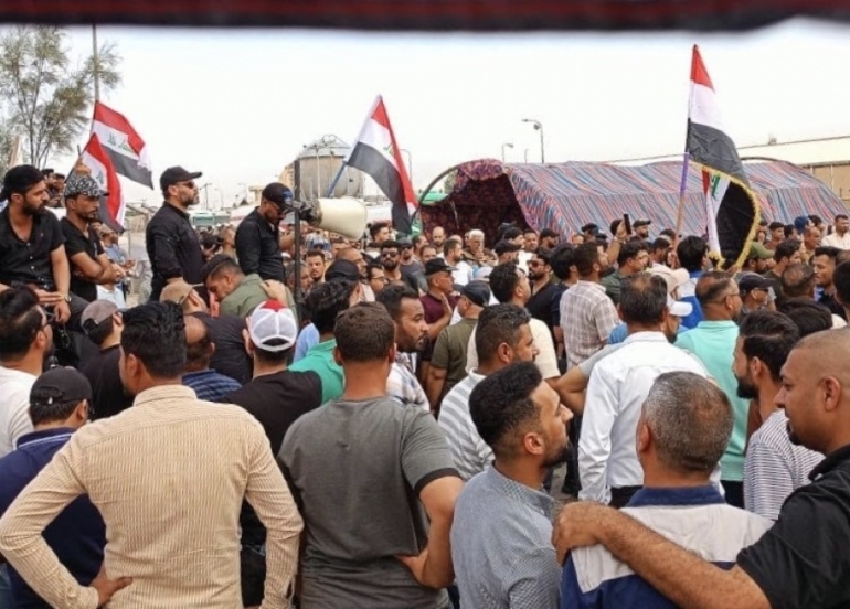 Iraqi Oil Workers Protest for Equal Rights and Petrodollar Benefits