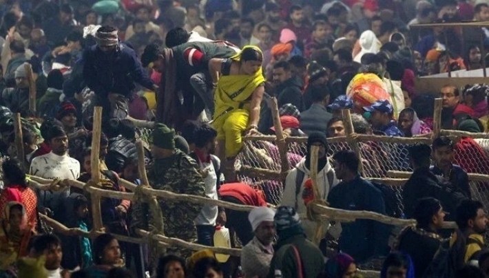 Li Hindîstanê di festîvala Olî de qerebalixî çêbû, 15 kes mirin