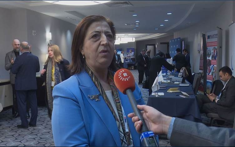 Sînem Mihemed: Divê em beşeke esasî ya hikûmeta Sûriyeyê bin