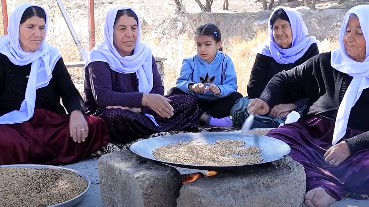 عيد خضر إلياس: تقاليد واحتفالات الإيزيديين مع بداية فصل الربيع