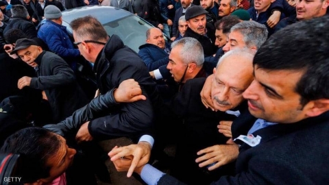 احتقان في أنقرة بعد الاعتداء على زعيم المعارضة