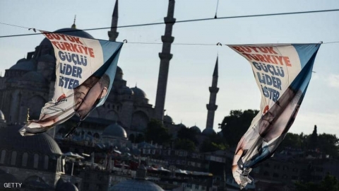 تحذير من الاستثمار والسياحة في تركيا