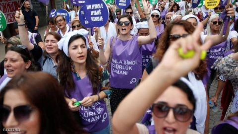 غضب النساء يشعل تركيا.. و