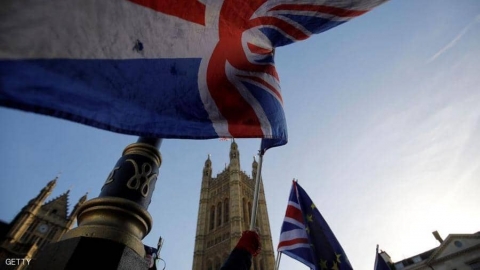النواب البريطانيون يوافقون على إجراء انتخابات نيابية مبكرة