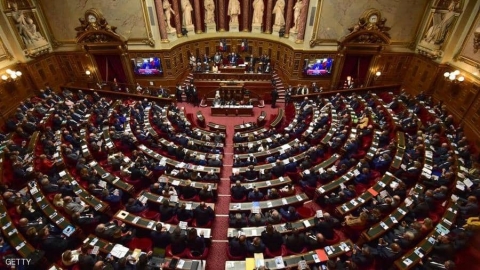 مجلس الشيوخ الفرنسي يناقش حظر الحجاب في 
