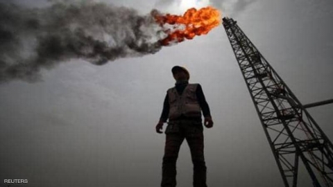 التوتر في الشرق الأوسط يدفع النفط للارتفاع