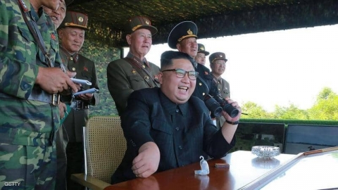 زعيم كوريا الشمالية يبحث خطوات عسكرية 