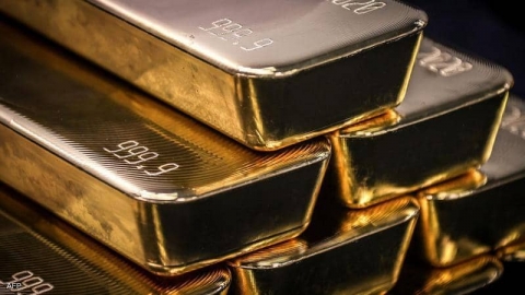 الذهب يهوي لأدنى مستوى مع صعود الدولار