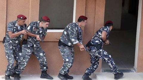 لبنان يحذر من عملاء إسرائيليين تحت 