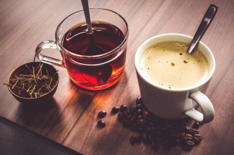 القهوة أم الشاي: أيهما أفضل لصحتك؟