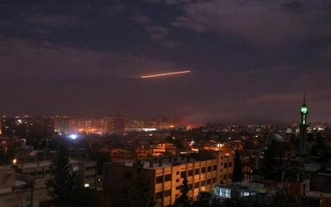 الدفاعات الجوية السورية تتصدى لصواريخ مصدرها الجولان
