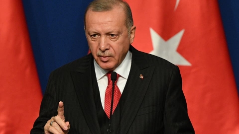 نائب تركي لأردوغان: نحن في خطر.. نحذرك من 