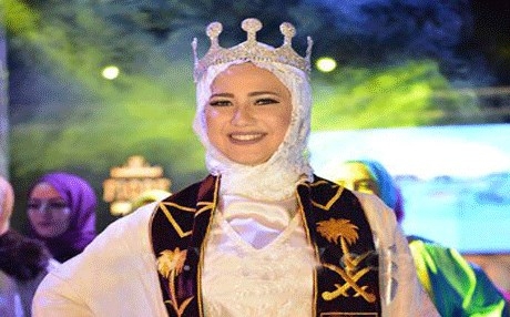 مصرية تتوج بلقب ملكة جمال المحجبات العرب