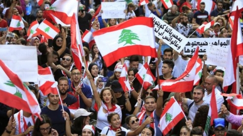 مظاهرات لبنان: هل بدأ نظام المحاصصة الطائفية يتصدع؟