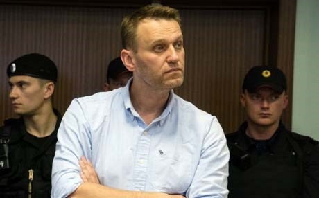 الحكم بسجن زعيم المعارضة الروسية 30 يوماً