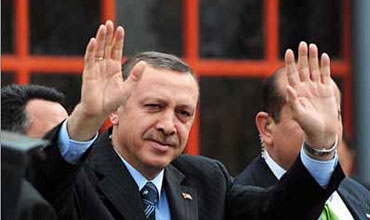 أردوغان يدعو العرب الى شراكة سياسية واقتصادية مع تركيا