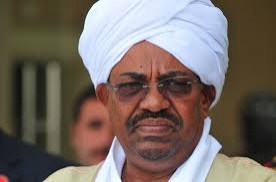 مظاهرات السودان: البشير يرد على إشاعات القبض عليه بخطاب بين الجماهير