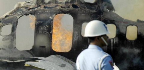 أجهزة الإنقاذ ترجح مقتل جميع ركاب الطائرة الاندونيسية التي سقطت في البحر