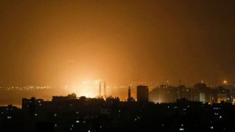 غارات إسرائيلية تستهدف مقار حماس في غزة