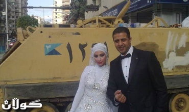 زواج اثنين من المعتصمين في ميدان التحرير وسط المحتجين