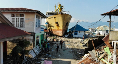 زلزال قوي يهز إندونيسيا