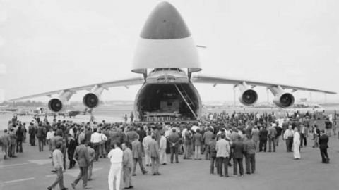  أضخم طائرة بالعالم تحلق لأول مرة