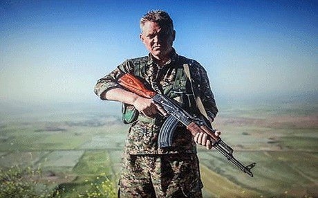 Aktorekî Hollywoodê tevlî YPGê bûye