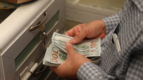 Banka Navendî ya Iraqê nirxê Dînar li hember Dolar diyar kir