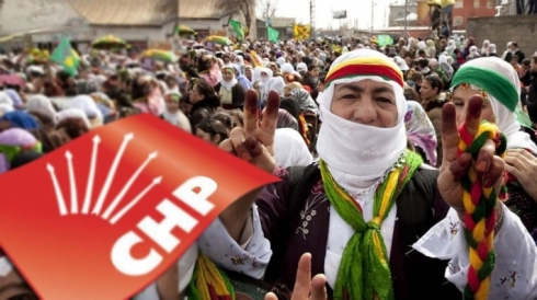 Hunermendekî navdarê tirk: CHP ji pirsgirêka kurd ditirse!