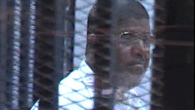 Egypt ex-President Morsi defiant at jailbreak trial