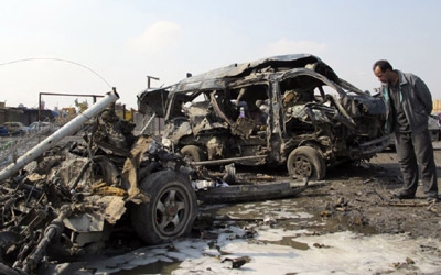 Iraq struck by deadly car bomb attacks 