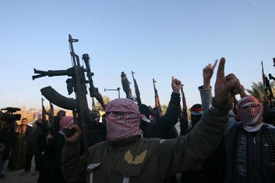 Iraq Turns to Sunni Tribes, but Distrust Remains