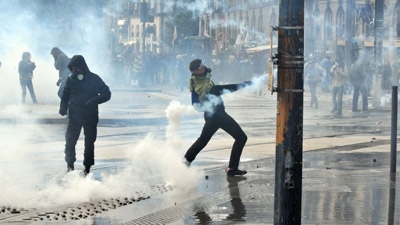 French anti-airport protest turns violent